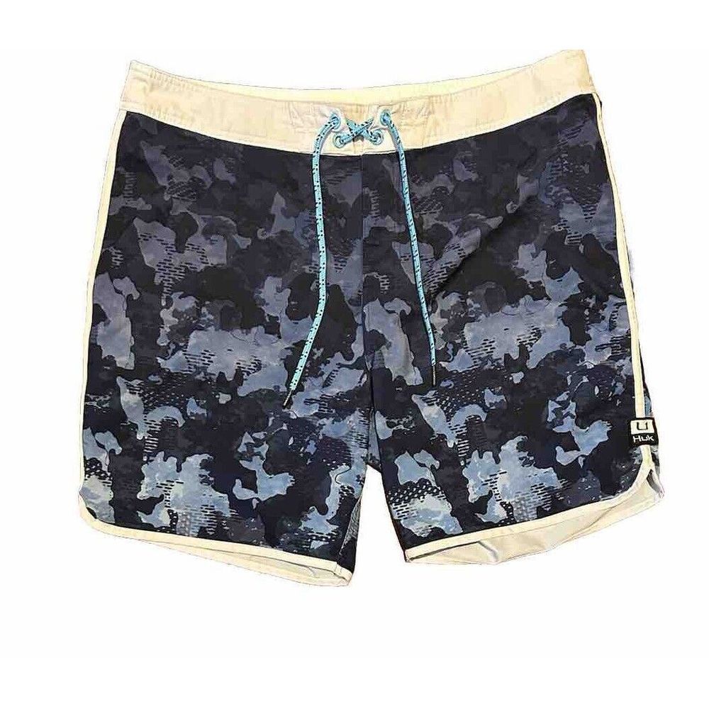 Huk Swim Shorts Men's 38 Blue Camo Print Performance Fabrics Board  Polyester‎